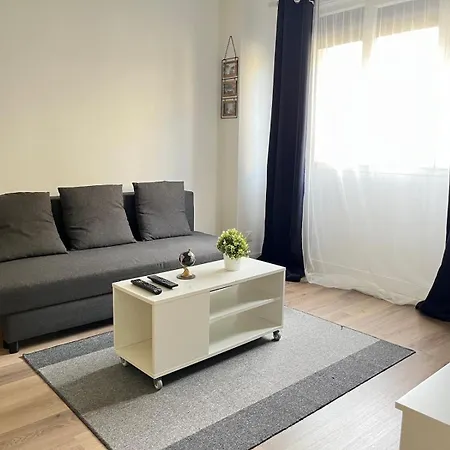 Royale Elegance, Proche Paris La Defense Апартаменты Безон
