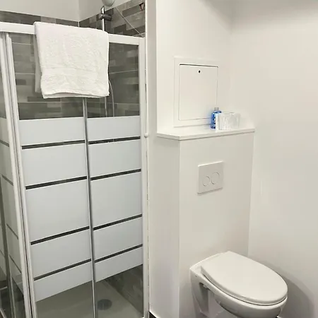 Royale Elegance, Proche Paris La Defense