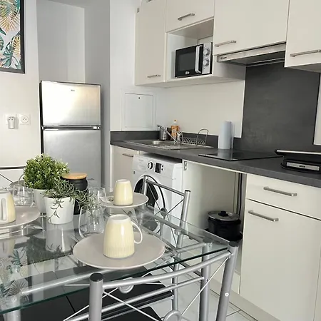 Royale Elegance, Proche Paris La Defense Апартаменты